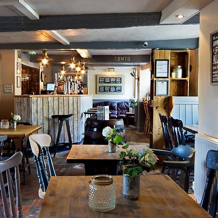 Green Dragon Hotel Brigstock Zewnętrze zdjęcie